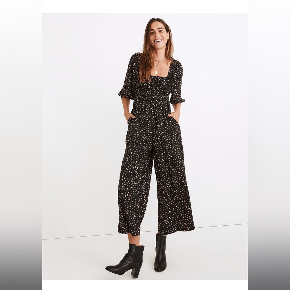 NWT—Lucie Elbow-Sleeve Smocked Wide-Leg Jumpsuit in Stem Scatter